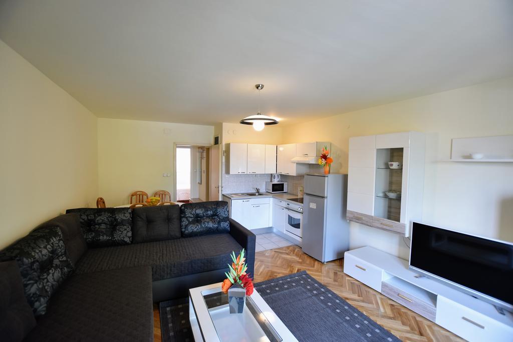 Apartments Dobranic Crikvenica Exterior photo